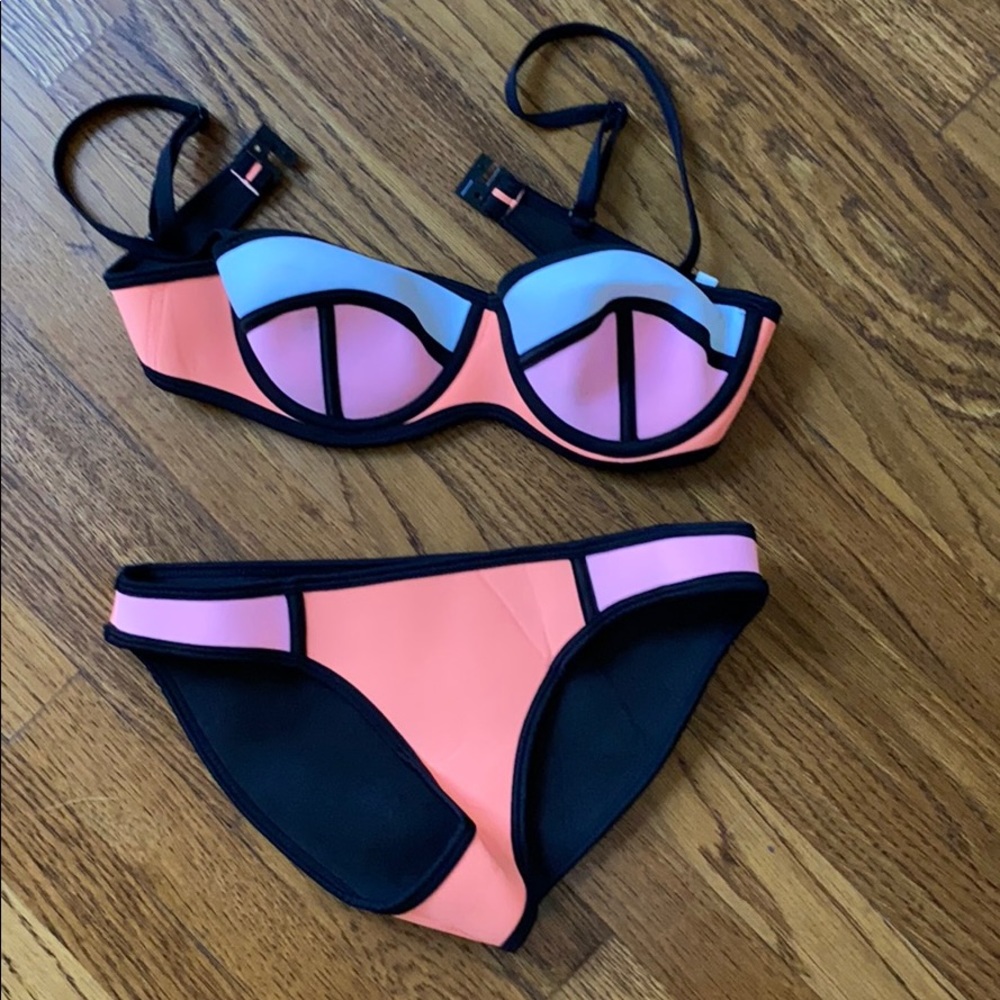 Scuba Geometric Mod Bikini Set Like New Size Small Swimsuit Swimwear Two Piece